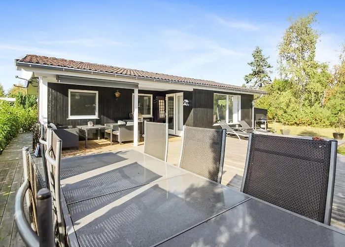 Semesterbostad Touko - 850m From The Sea By Interhome *